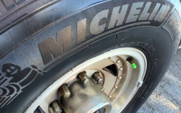 Chevrolet-silverado-1993-white-19