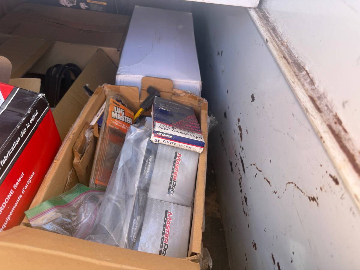 Chevrolet-silverado-1993-white-5