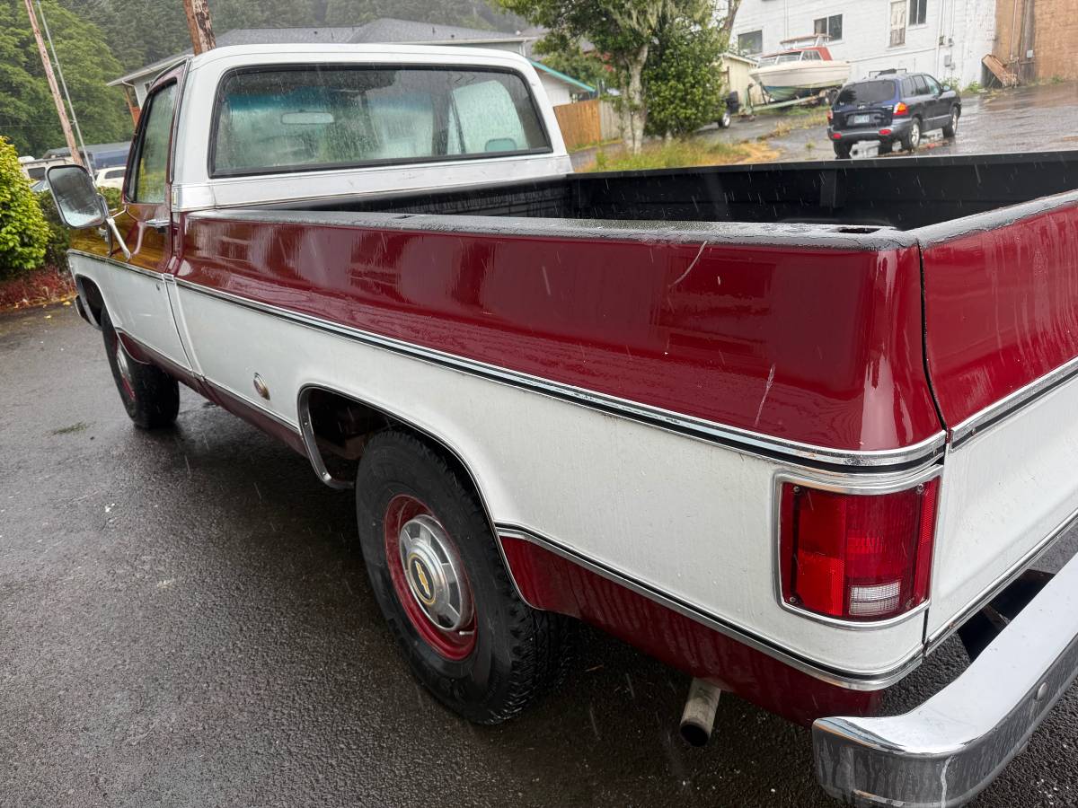 Chevrolet-silverado-2500-1975-red-5