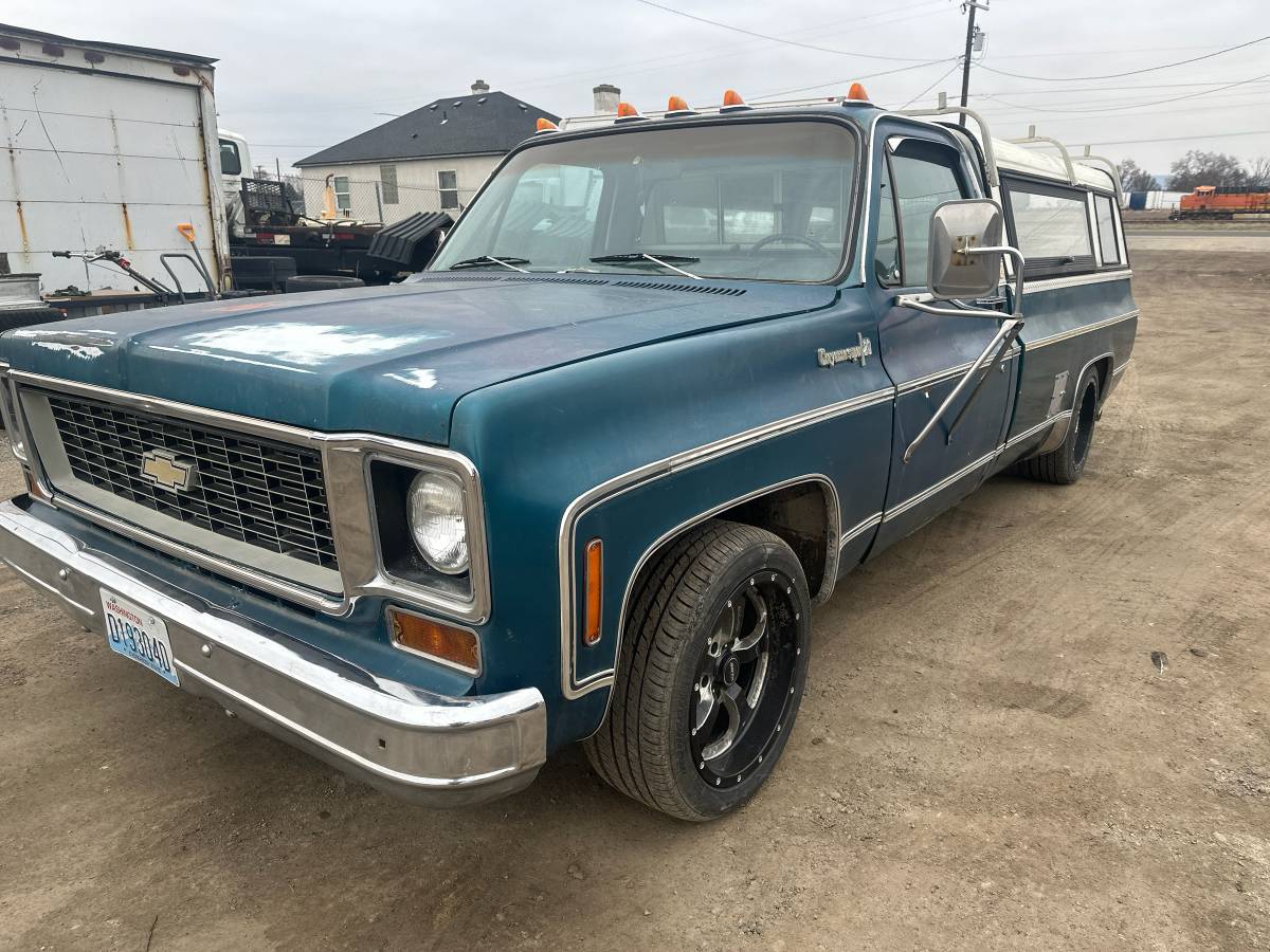 Chevrolet-silverado-2500hd-1973-9