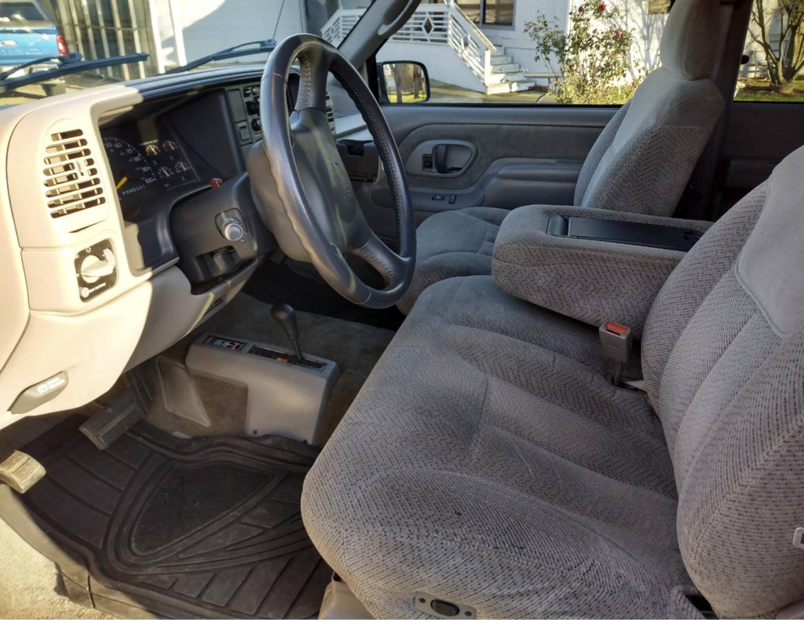 Chevrolet-silverado-2500hd-1996-white-3