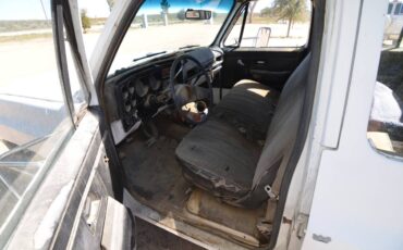 Chevrolet-silverado-3500-1977-white-12