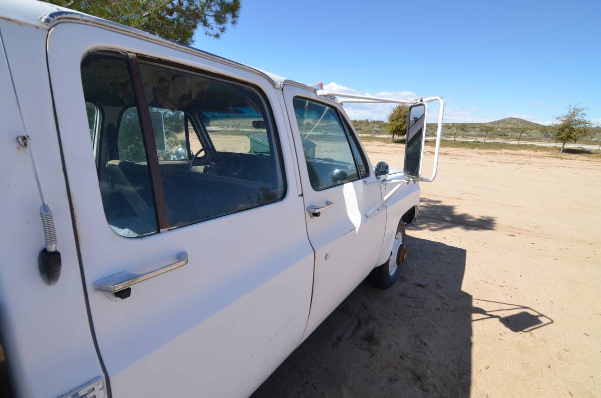Chevrolet-silverado-3500-1977-white-22
