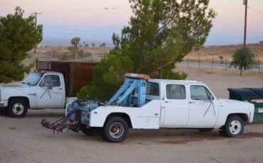 Chevrolet-silverado-3500-1977-white