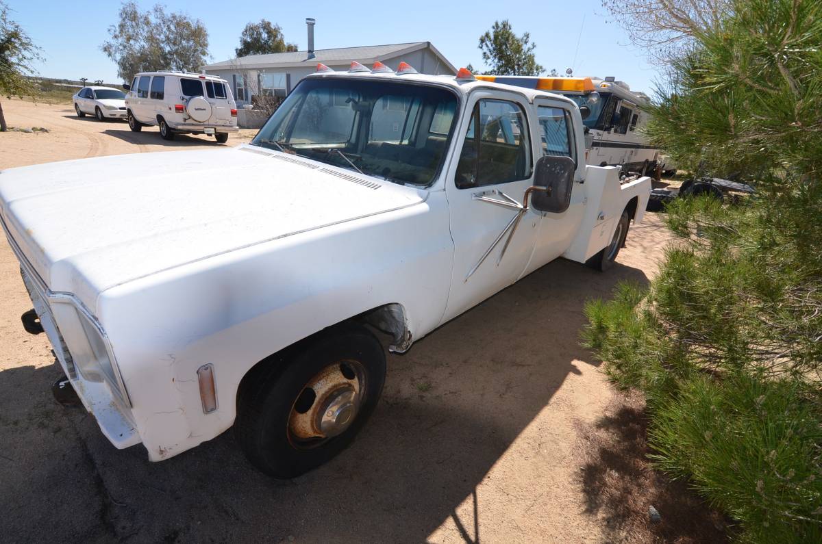 Chevrolet-silverado-3500-1977-white-4