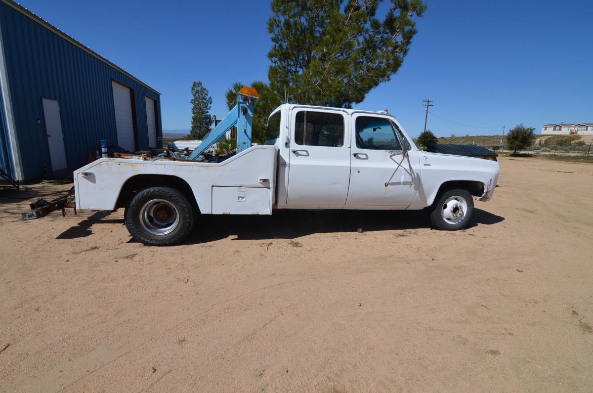Chevrolet-silverado-3500-1977-white-9