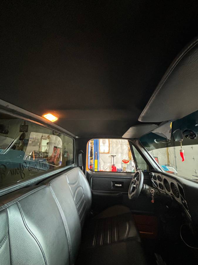 Chevrolet-silverado-c10-1980-orange-1