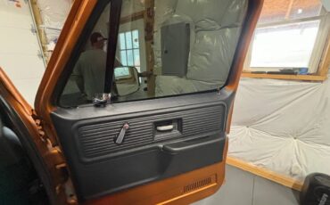 Chevrolet-silverado-c10-1980-orange-2