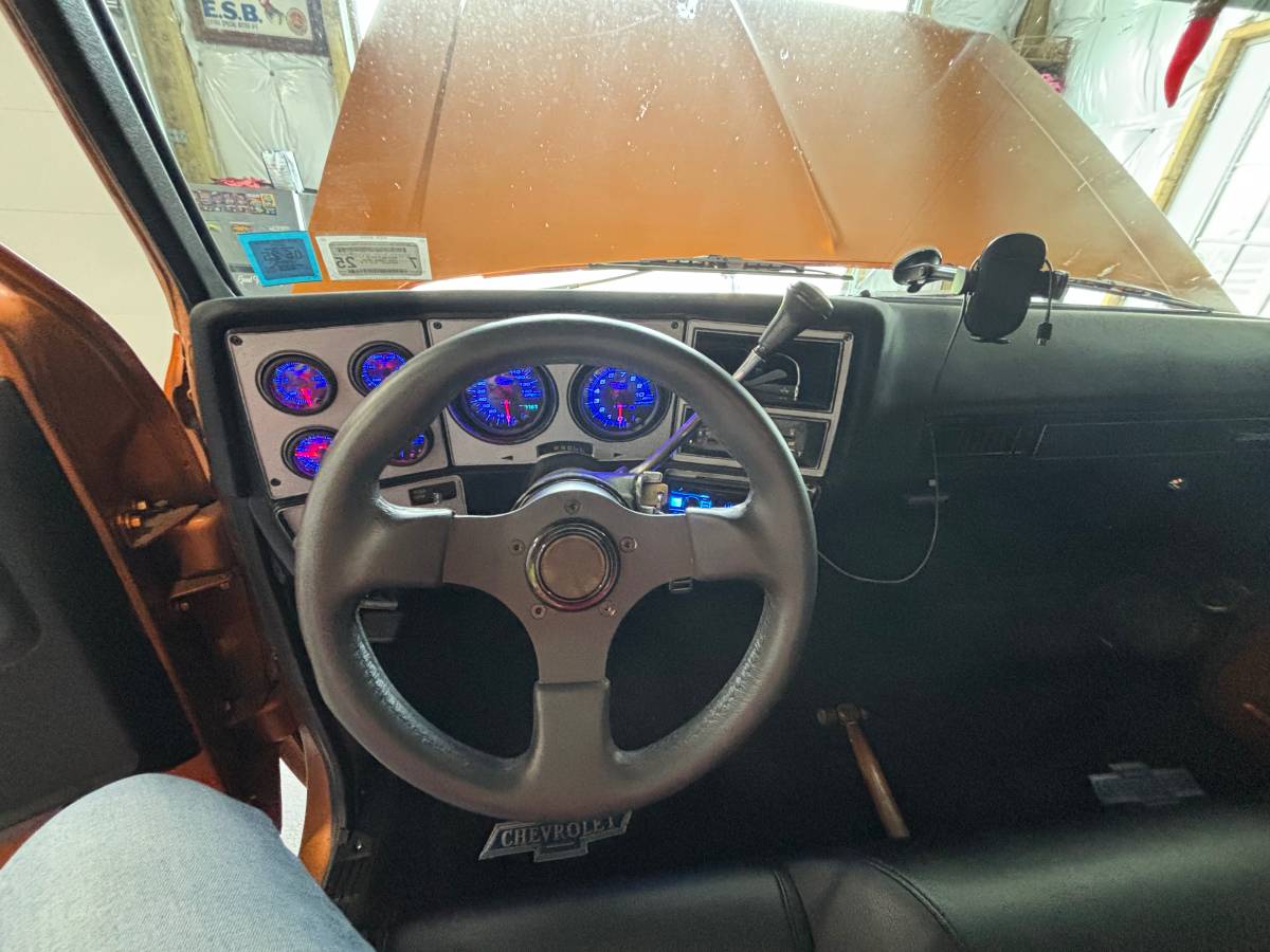 Chevrolet-silverado-c10-1980-orange-4