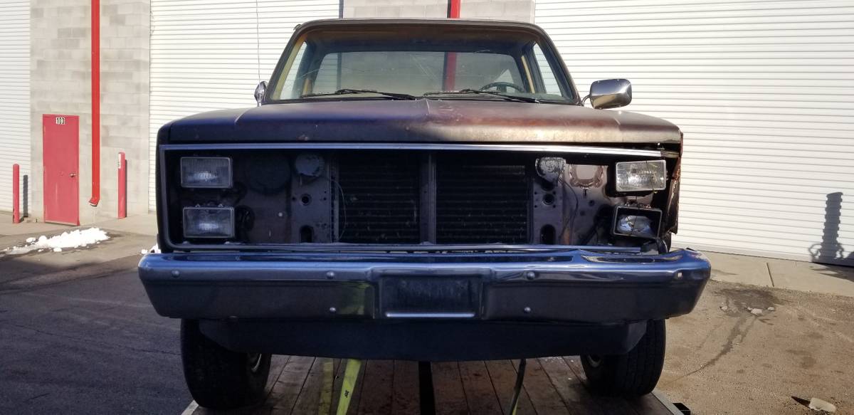 Chevrolet-silverado-short-bed-k10-1984-5
