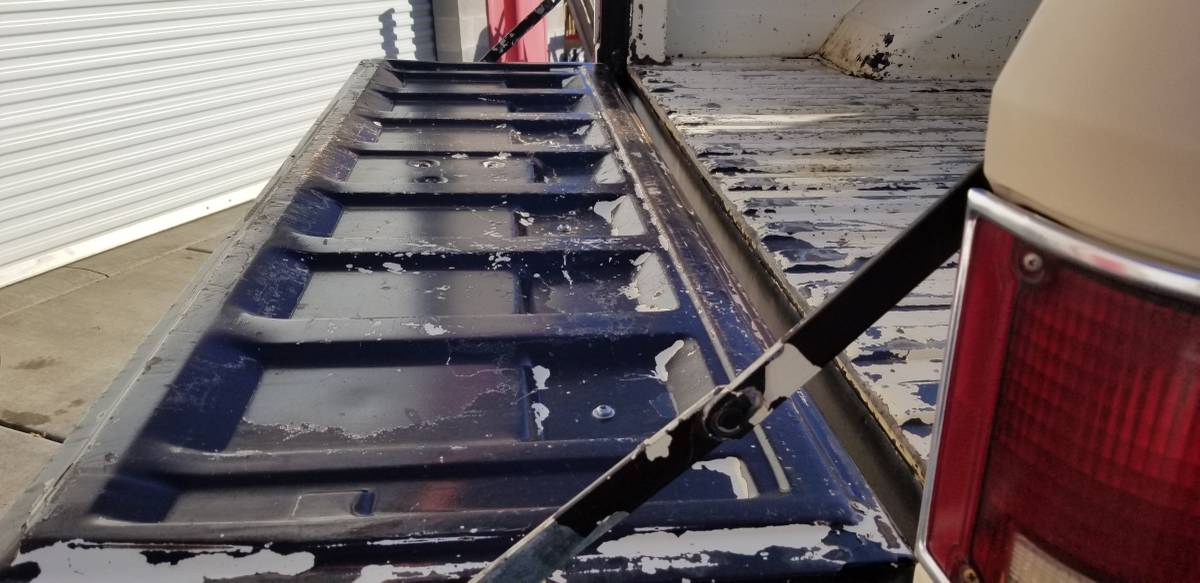 Chevrolet-silverado-short-bed-k10-1984-8