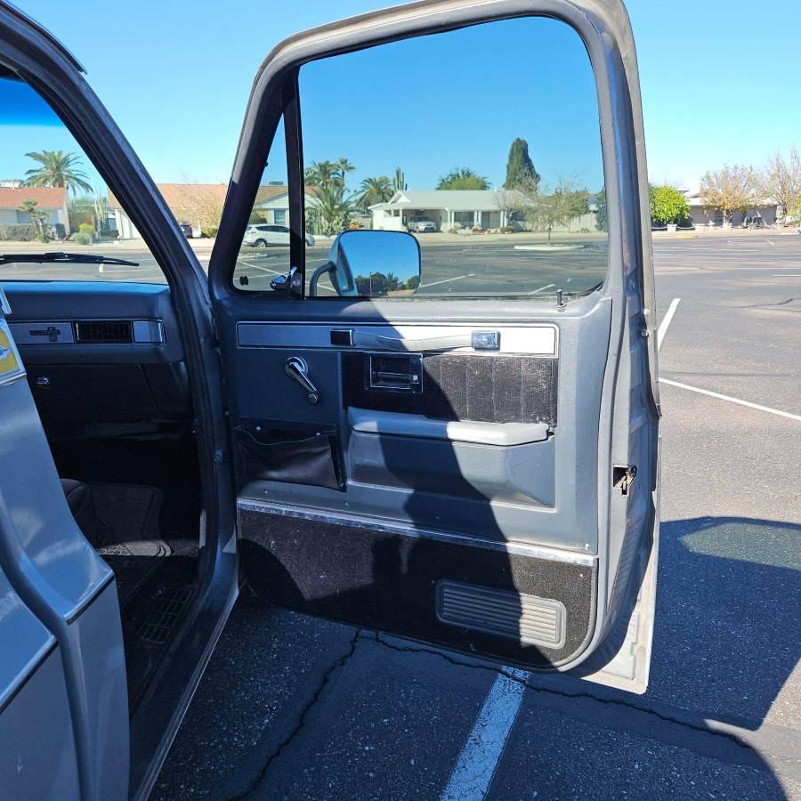 Chevrolet-silvreado-1987-grey-11