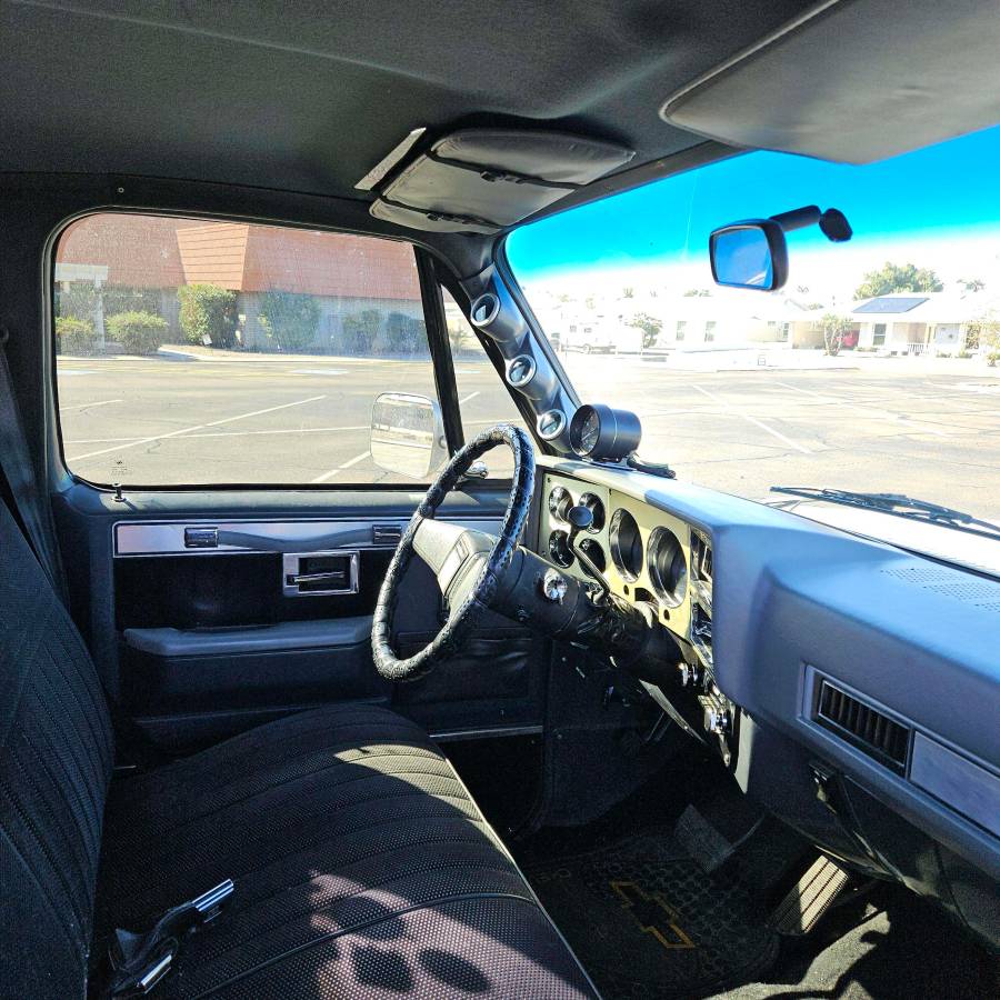 Chevrolet-silvreado-1987-grey-13