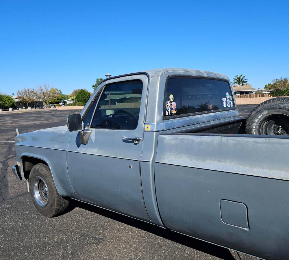 Chevrolet-silvreado-1987-grey-4
