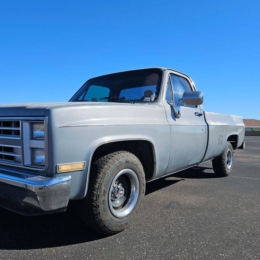 Chevrolet-silvreado-1987-grey-5