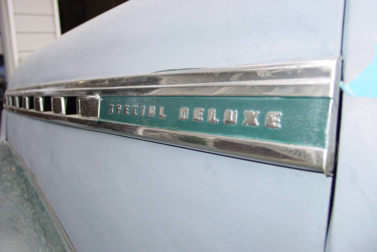 Chevrolet-special-deluxe-1940-grey-2