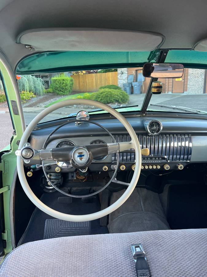 Chevrolet-styleline-deluxe-1951-green-2