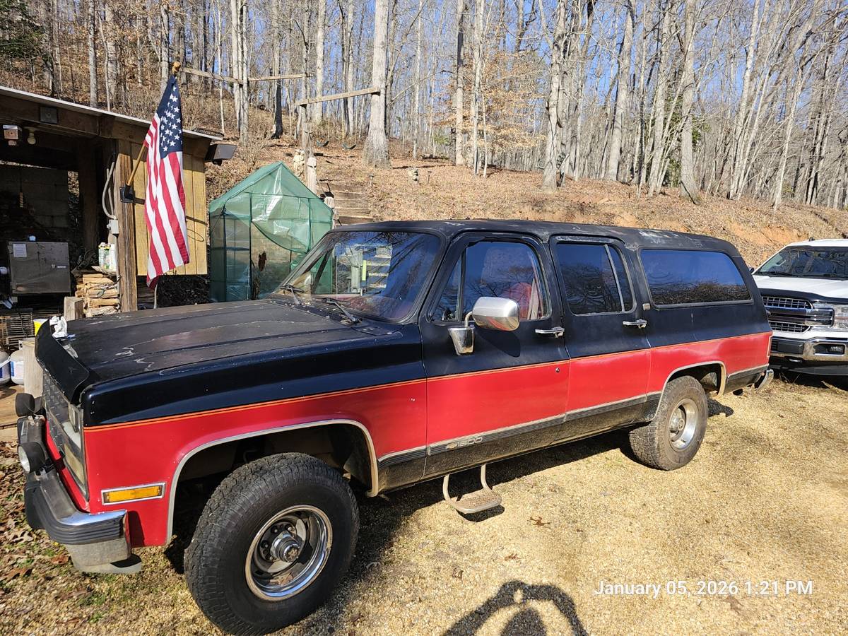 Chevrolet-suburban-12-ton-nominal-1991-red-1