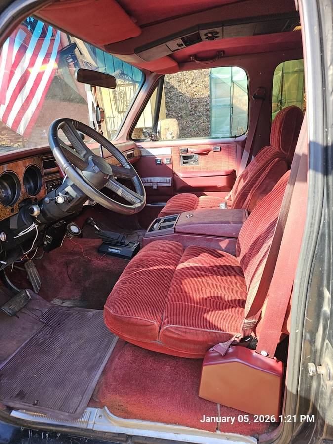 Chevrolet-suburban-12-ton-nominal-1991-red-2