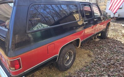 Chevrolet suburban 1/2 ton nominal 1991