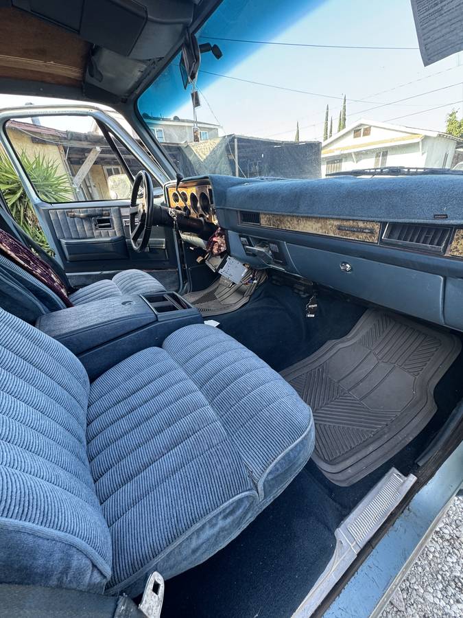 Chevrolet-suburban-1500-1991-blue-8
