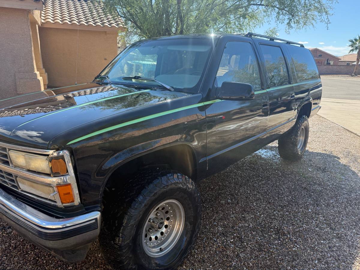 Chevrolet-suburban-1500-1992-blue-1