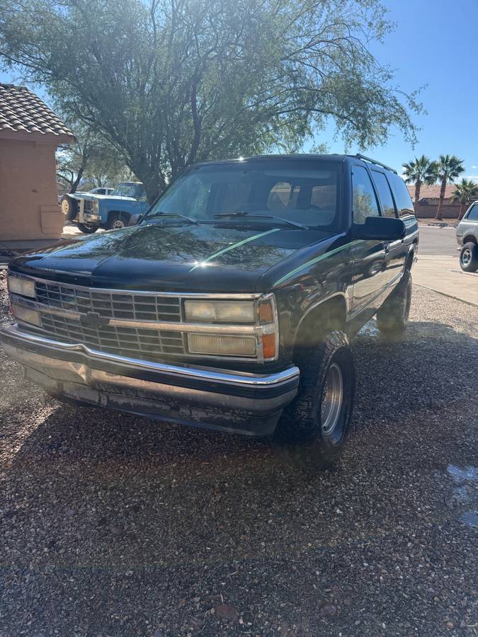 Chevrolet-suburban-1500-1992-blue