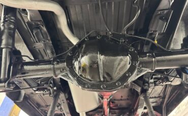 Chevrolet-suburban-1984-red-354