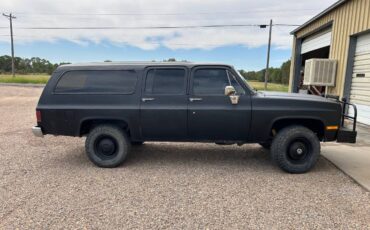 Chevrolet-suburban-1987-2