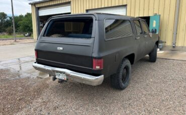 Chevrolet-suburban-1987-3
