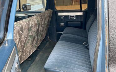 Chevrolet-suburban-1987-4