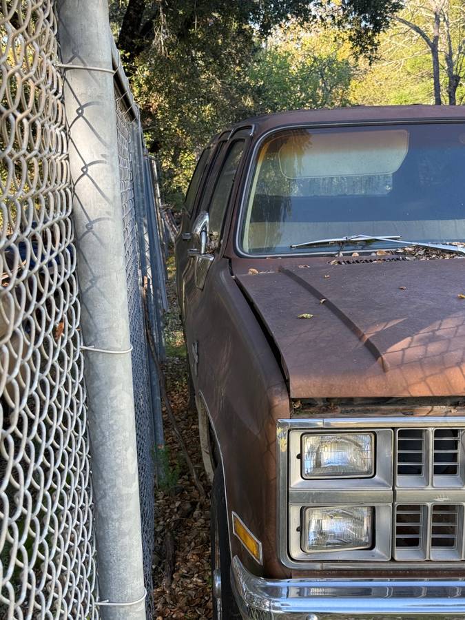 Chevrolet-suburban-1988-2