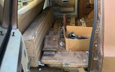 Chevrolet-suburban-1988-5