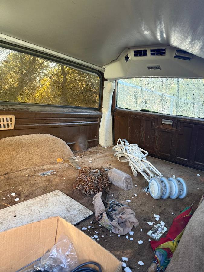 Chevrolet-suburban-1988-6