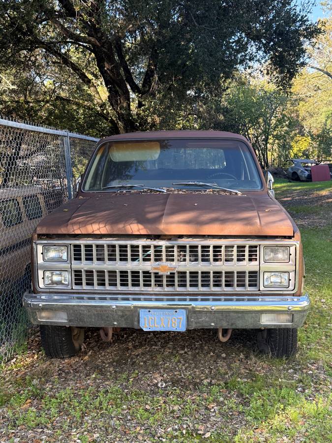 Chevrolet-suburban-1988-7