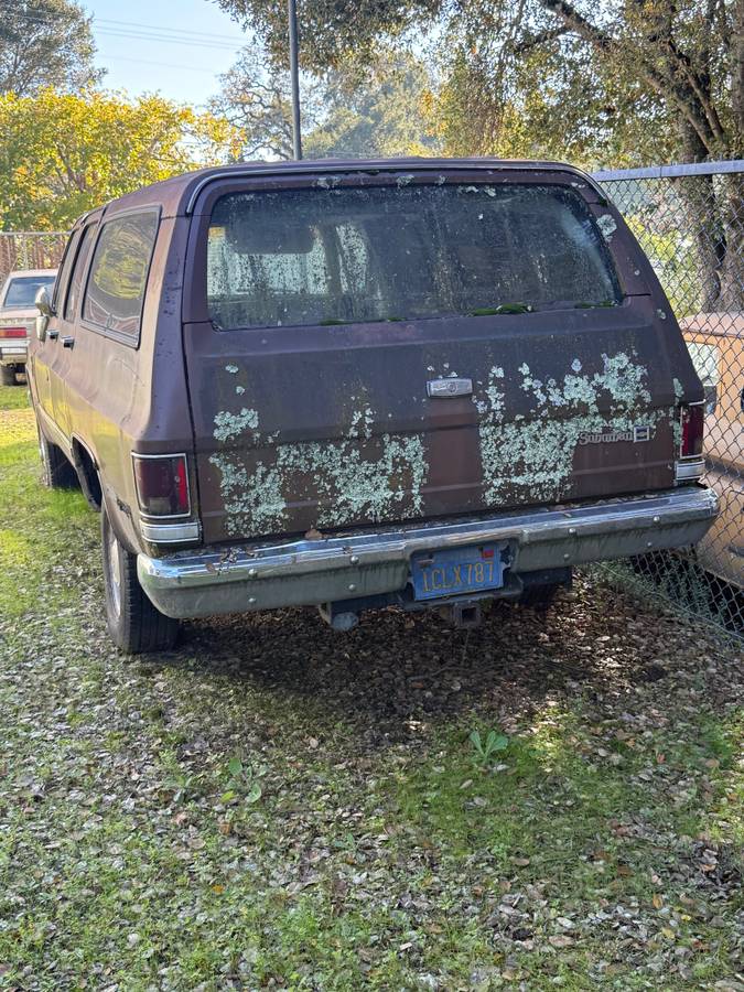Chevrolet-suburban-1988-8