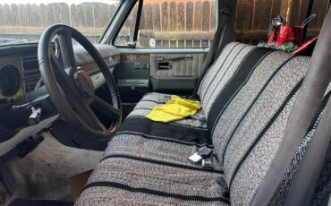 Chevrolet-suburban-1989-silver-2