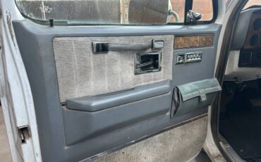 Chevrolet-suburban-1989-silver-6