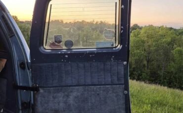 Chevrolet-suburban-1991-1