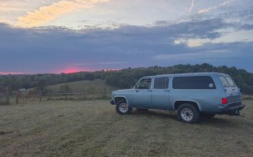 Chevrolet-suburban-1991-4