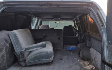 Chevrolet-suburban-1991-6