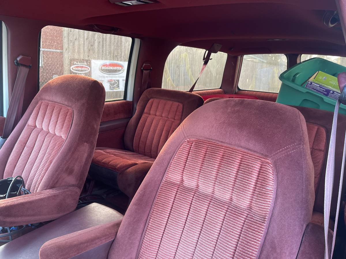 Chevrolet-suburban-1992-6