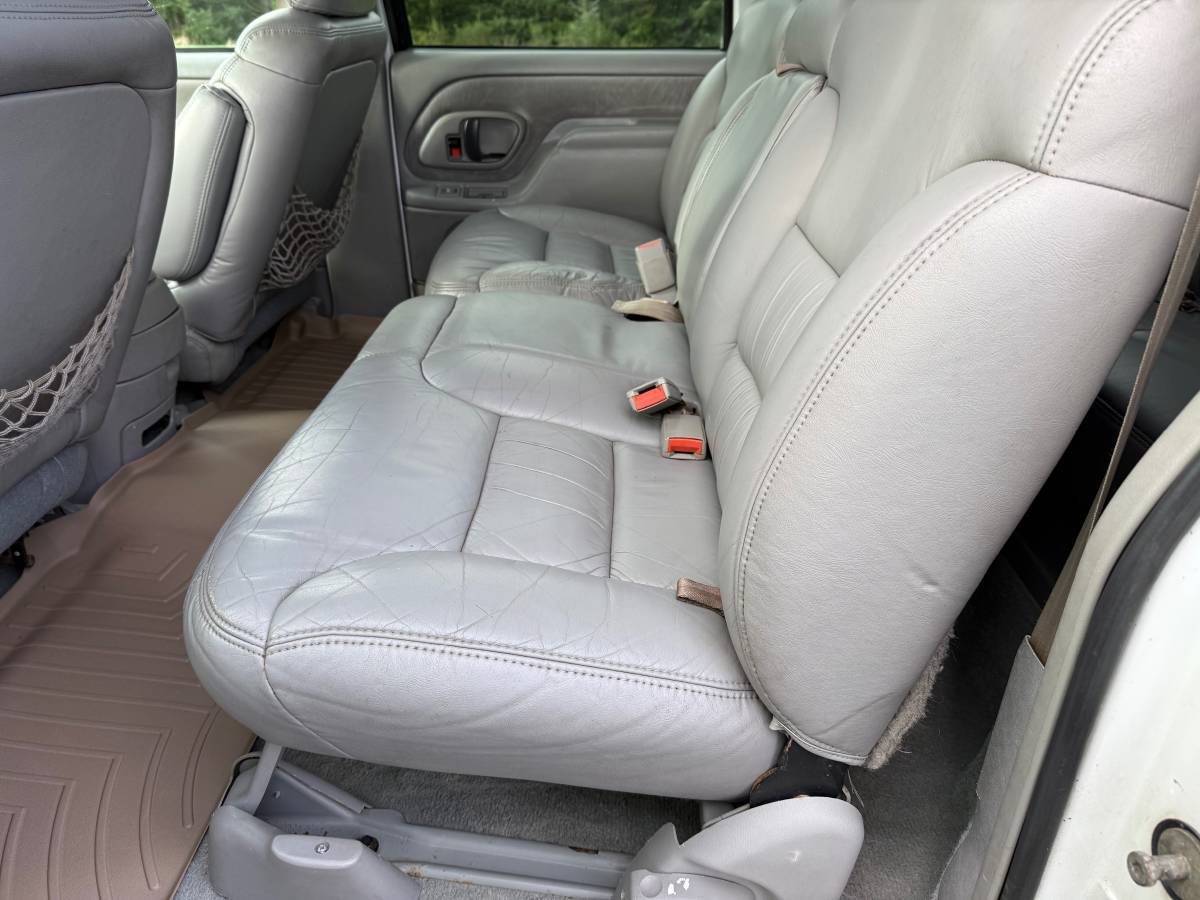 Chevrolet-suburban-2500-1996-5