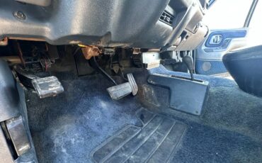 Chevrolet-suburban-2500ls-1996-blue-12