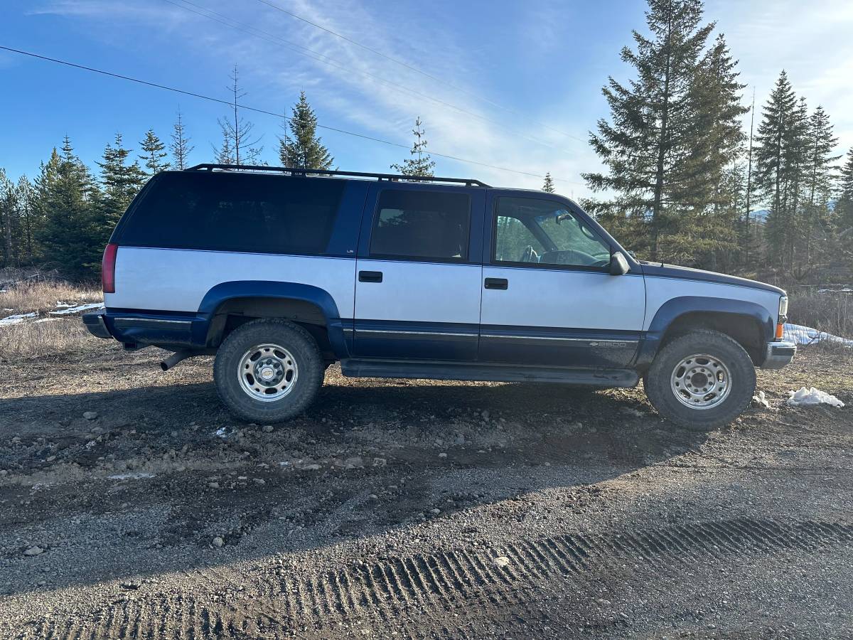 Chevrolet-suburban-2500ls-1996-blue-18