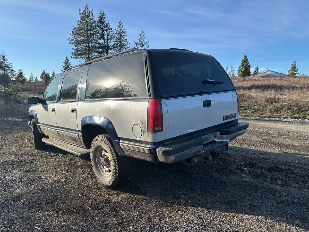 Chevrolet-suburban-2500ls-1996-blue-20