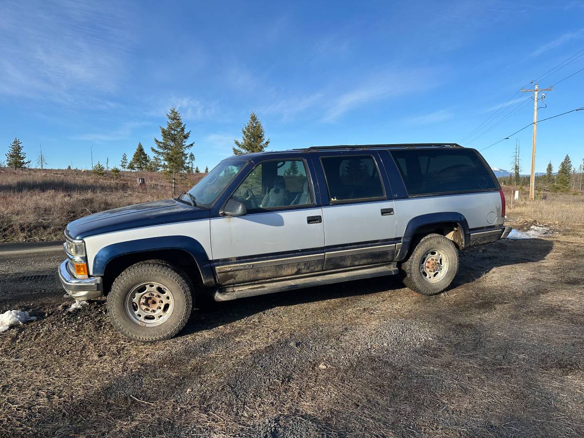 Chevrolet-suburban-2500ls-1996-blue-4