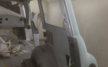 Chevrolet-suburban-diesel-1957-1