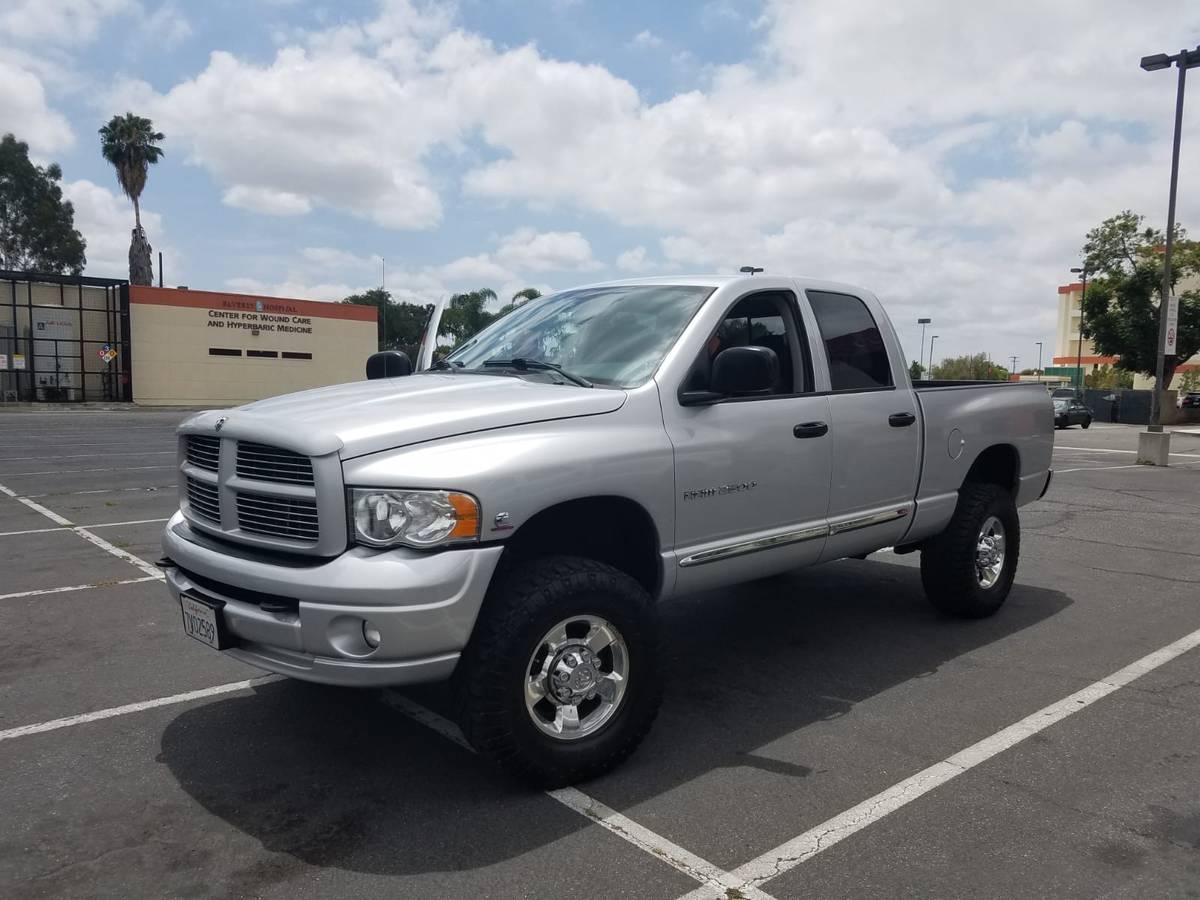 Chevrolet-suburban-diesel-1957-11