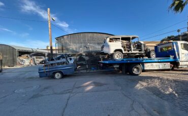 Chevrolet-suburban-diesel-1957-3